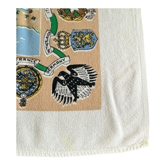 Europe Map & Crests Vintage Souvenir Tablecloth - Picture 5 of 7